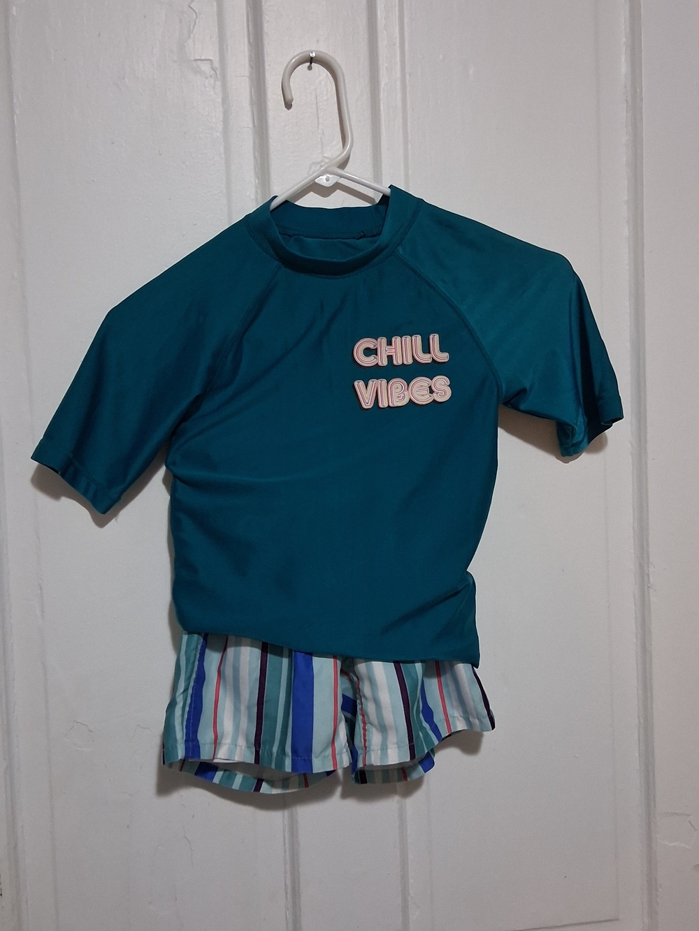 Thereabouts Boys XS Two-Piece Swimwear Set Chill Vibes Rash Guard